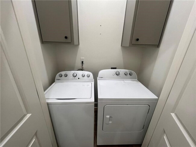 Foto del edificio - 1365 S Duncan Avenue Unit 2