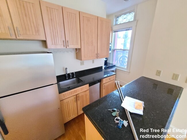 Photo - 195 Commonwealth Ave Apartment