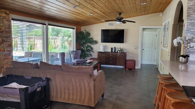 Building Photo - 71567 Mirage Rd
