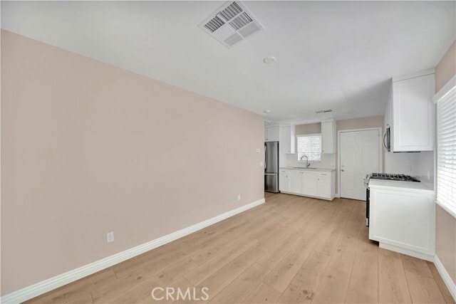Building Photo - 6735 Yellowstone Dr