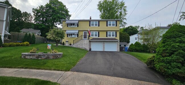 Foto del edificio - 14 Cadwell Ct