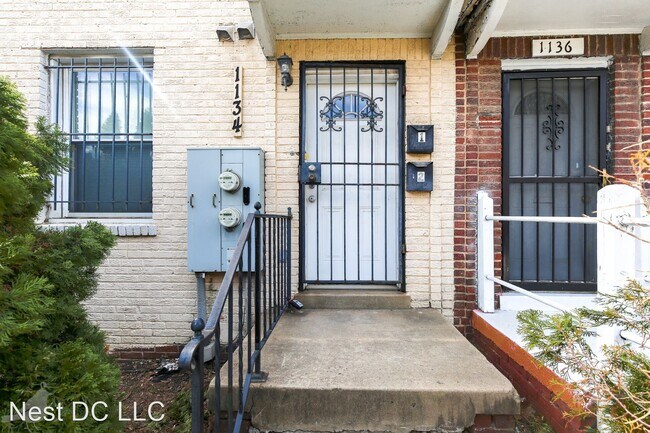 Building Photo - 2 br, 2 bath House - 1134 6th St NE Unit 2
