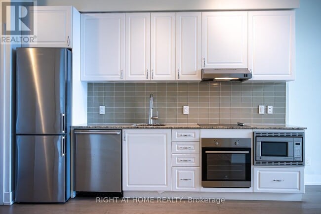 Building Photo - 7 Kenaston Gardens