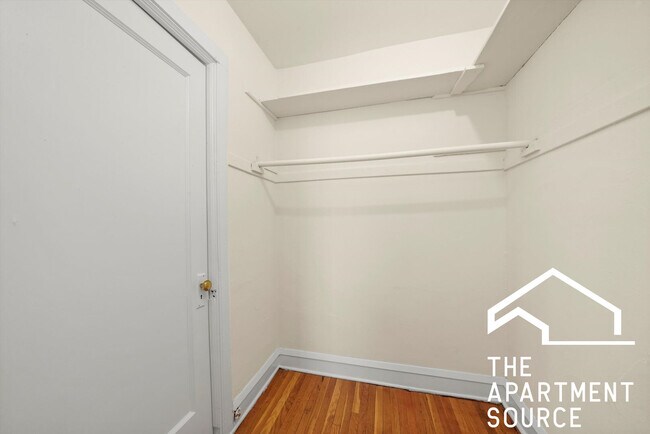 Foto del edificio - 3304 W Schubert Ave