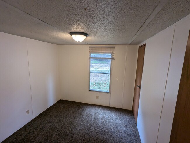 Building Photo - 48 Ransdell Way