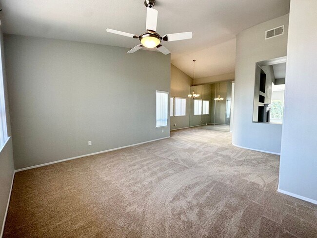 Building Photo - AVAILABLE NOW!! BEAUTIFUL 3 Bedroom 2 bath...