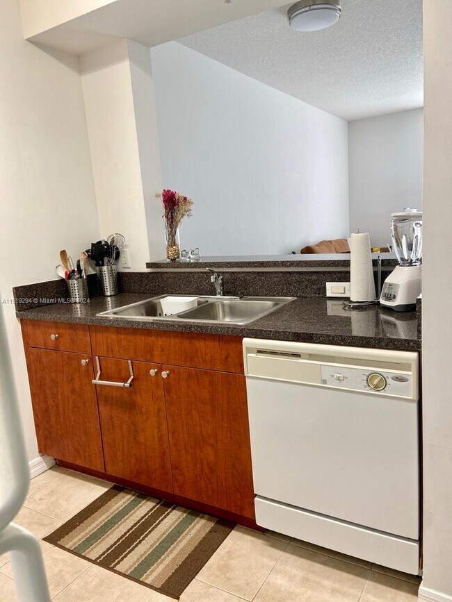 Foto del edificio - 115 SW 11th St