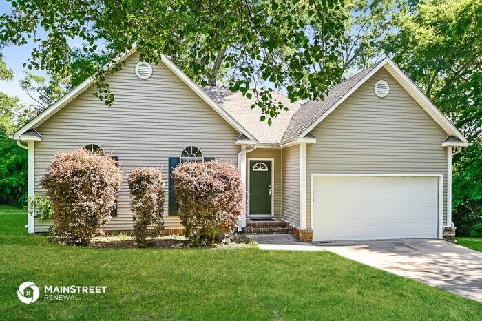 Primary Photo - 415 Willow Glen Dr, Alabaster, AL 35007