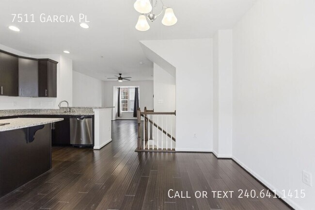 Foto del edificio - 7511 Garcia Pl
