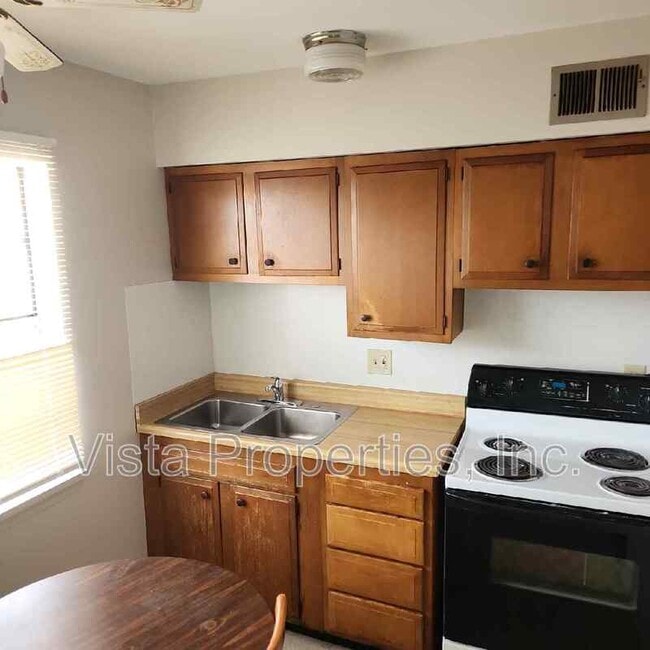 Foto del edificio - 902 Sinclair St