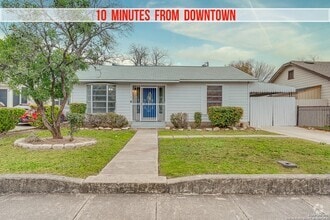 Building Photo - 811 Cottonwood Ave