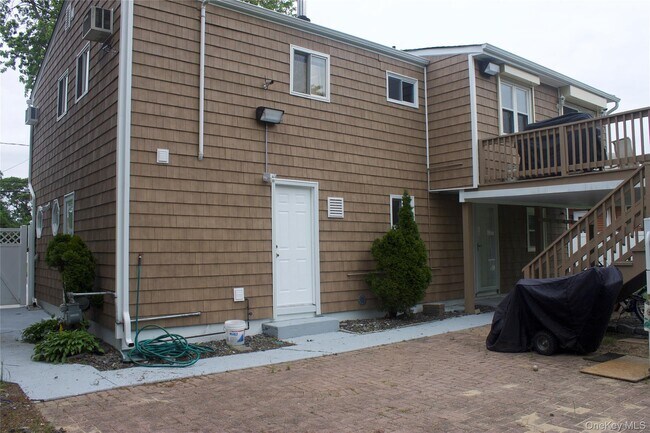 Foto del edificio - 1069 Callahan St