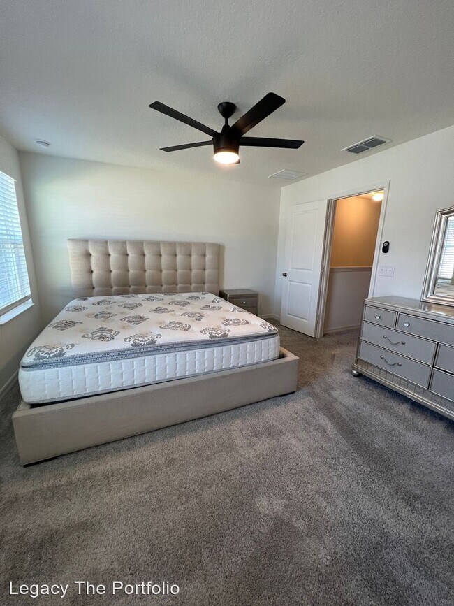 Building Photo - 3 br, 2.5 bath House - 2359 Hollyberry Way