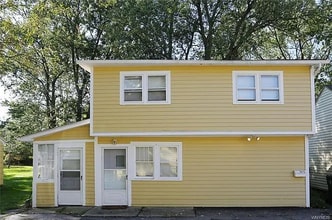 Building Photo - 706 Nash Rd