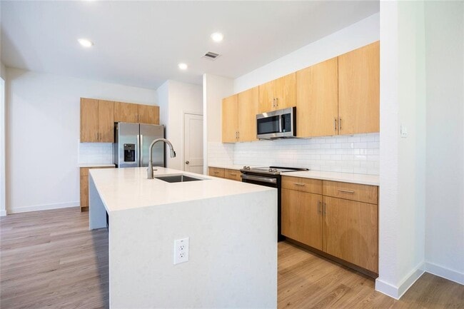 Building Photo - 2511 Appian Wy