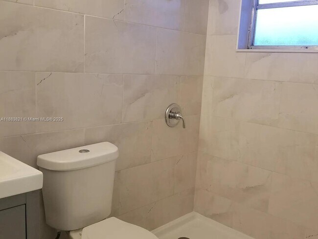 Foto del edificio - 2225 SW 68th Ct