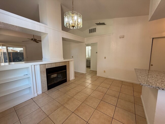 Building Photo - Get $400 Off Your 1st Month's Rent