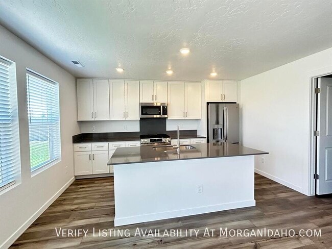 Building Photo - 20376 Owl Creek Ave