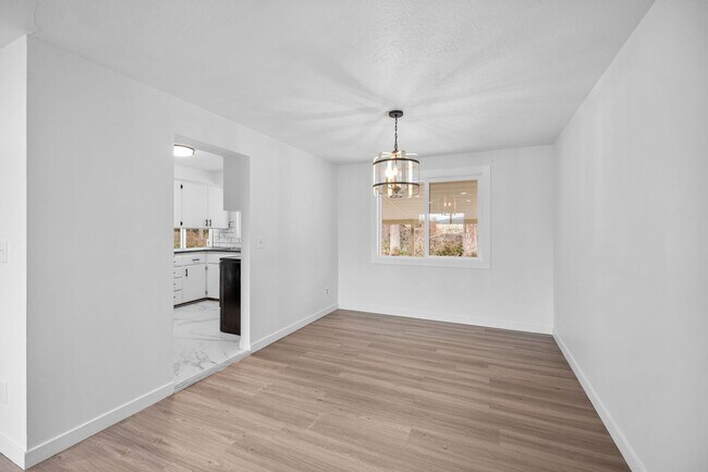 Foto del edificio - Move-In Special - Beautiful South Valley Home! Available Now!