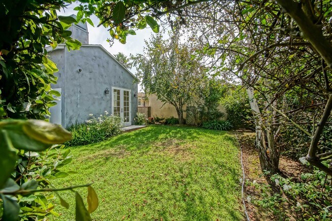 Building Photo - 1159 Manzanita Ln