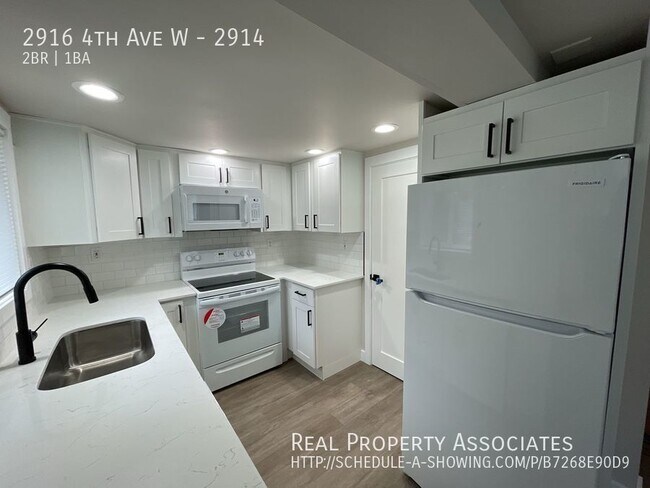 Building Photo - Queen Anne Two Bedroom