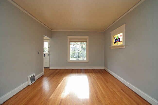 Foto del edificio - Classic SE PDX Charm in Fab SE Belmont/Haw...