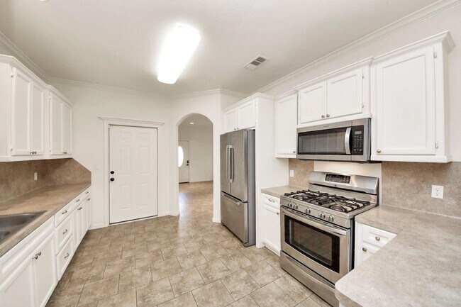 Building Photo - 228 Greenleaf St