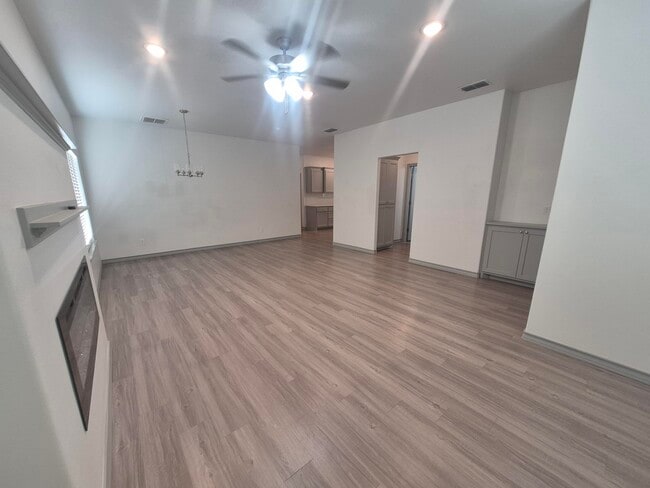 Building Photo - 4718 125th St