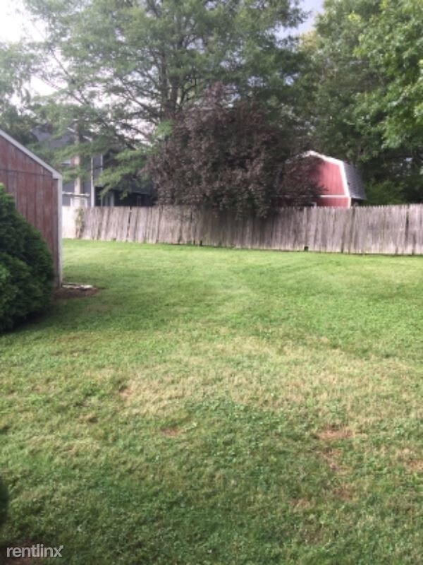 Building Photo - 3 br, 1.5 bath House - 103 village green lane