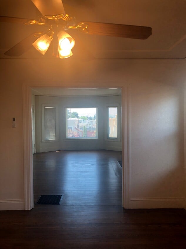 Building Photo - 5022 Trask St