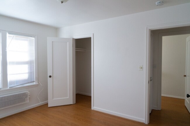 Building Photo - Study, Sleep, Repeat — Vintage 2-Bedroom N...