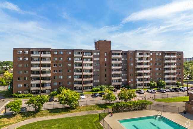 Building Photo - Deschenes Court - Moodie - Accora Village