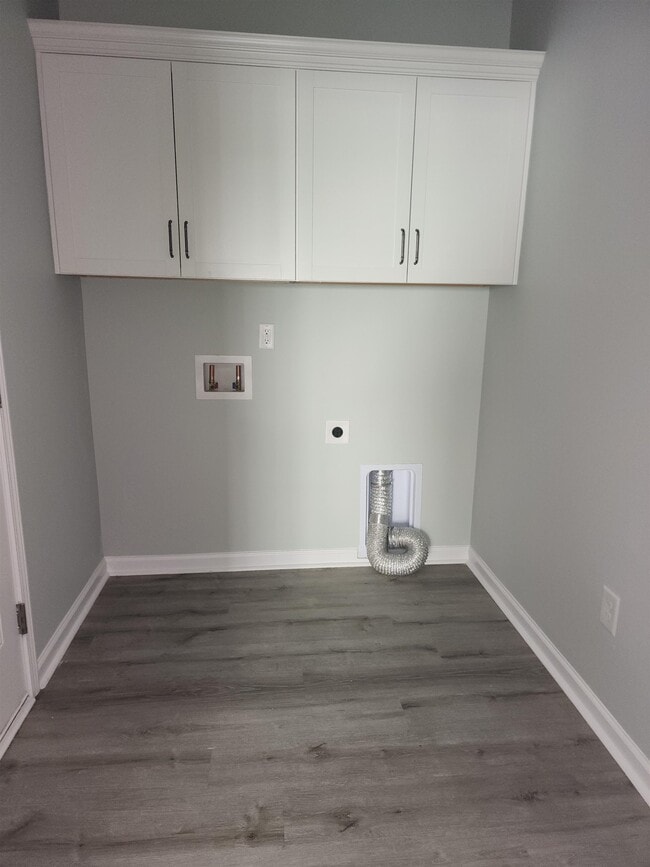Building Photo - 5527 Redleaf Rose Dr