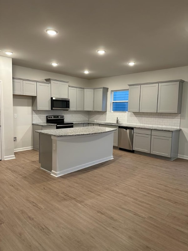 Building Photo - 3717 Clementine Ln