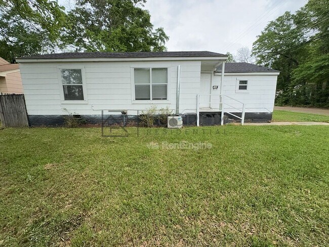 Foto del edificio - 200 Stillwood Dr