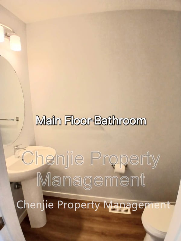 Photo du bâtiment - 4316 Cooke Ln SW