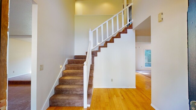Foto del edificio - Prime Mountain Park Location! Minutes to D...