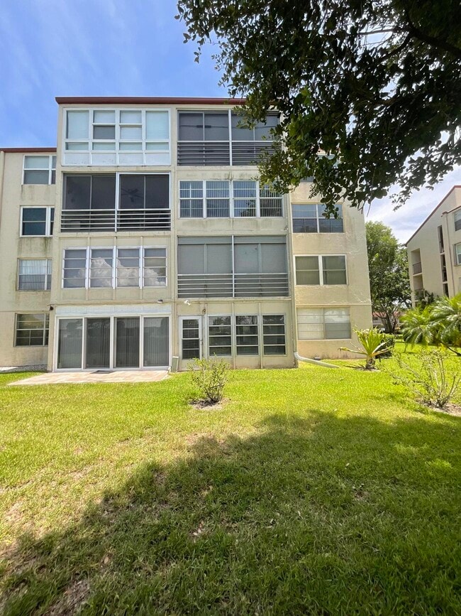 Building Photo - 25 Abbey Ln