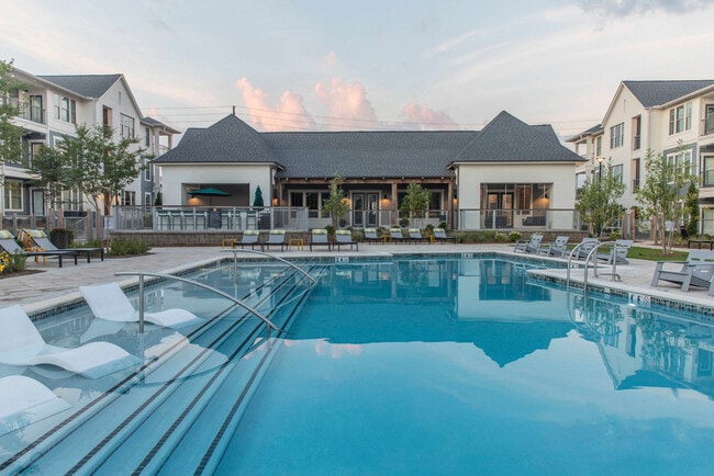 Building Photo - Estelle