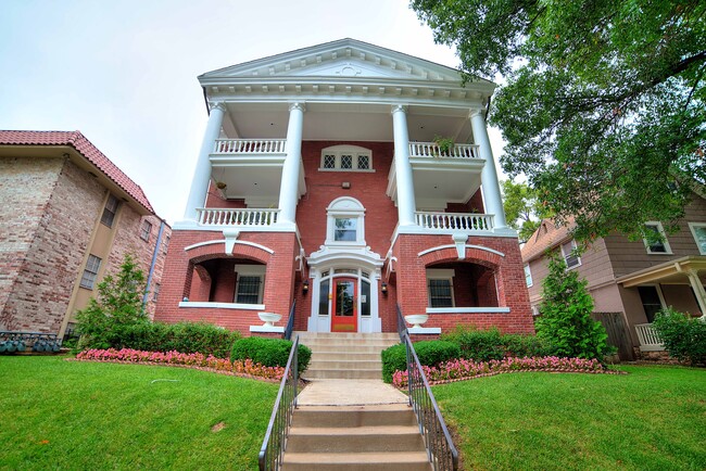Foto del edificio - 4152 McGee St