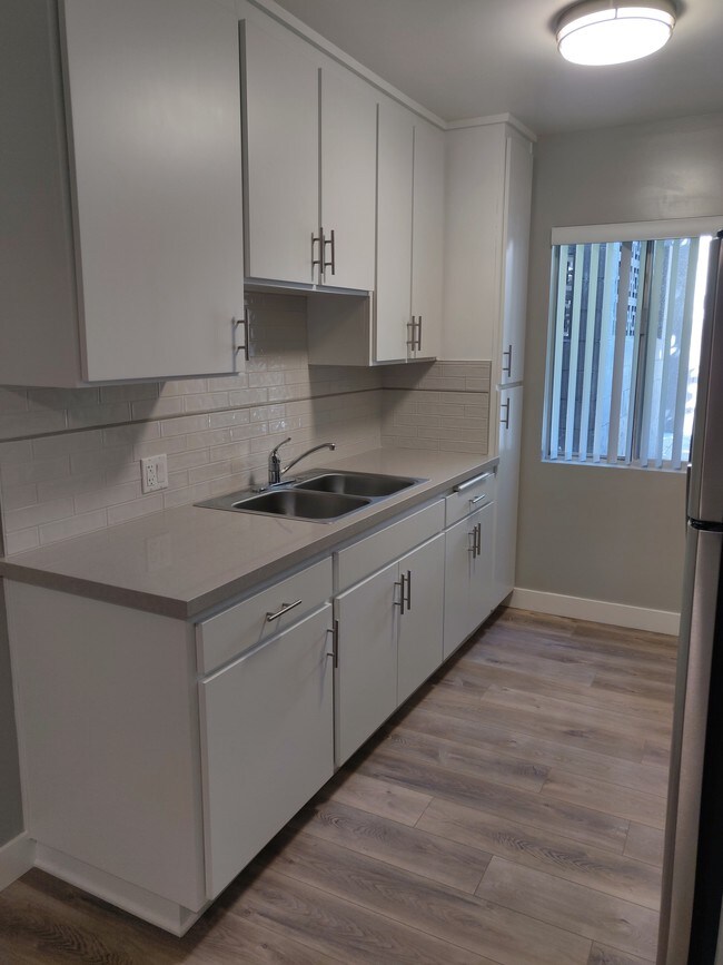 Foto del edificio - 5516 Corteen Pl