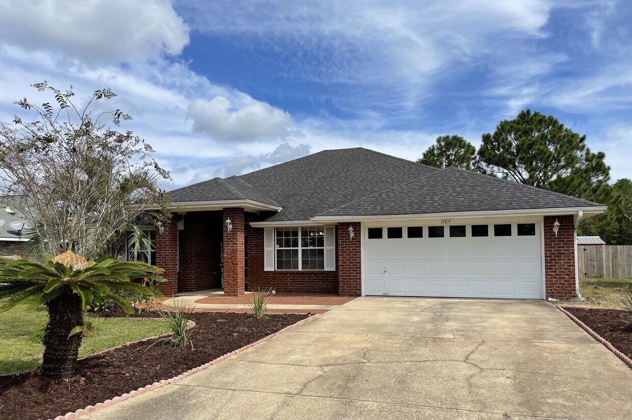 Primary Photo - 1705 Beachside Dr