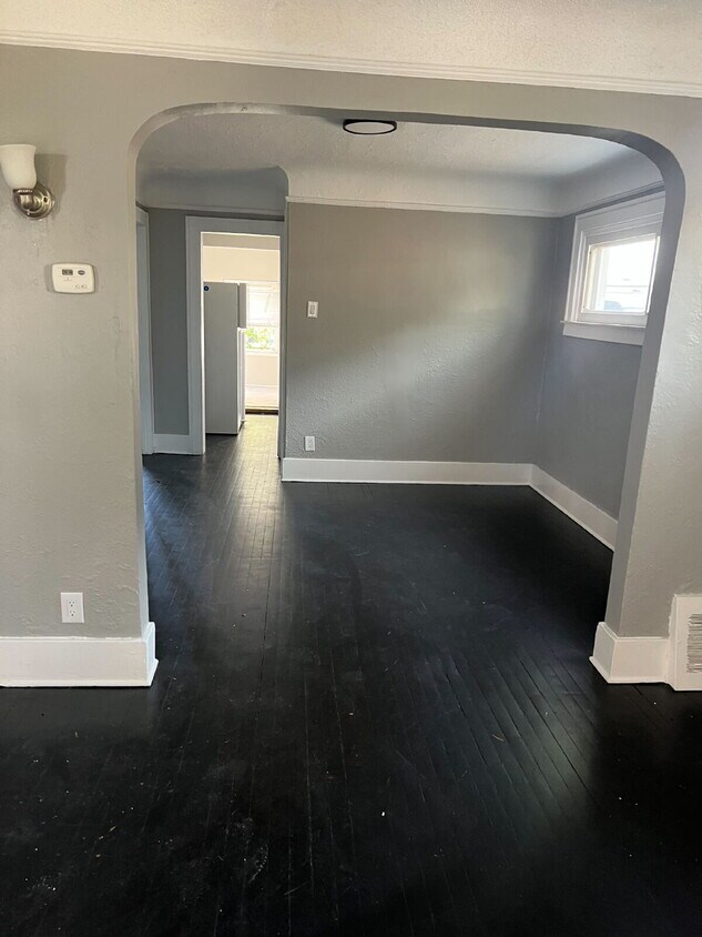 Foto principal - 7543 Lozier Ave