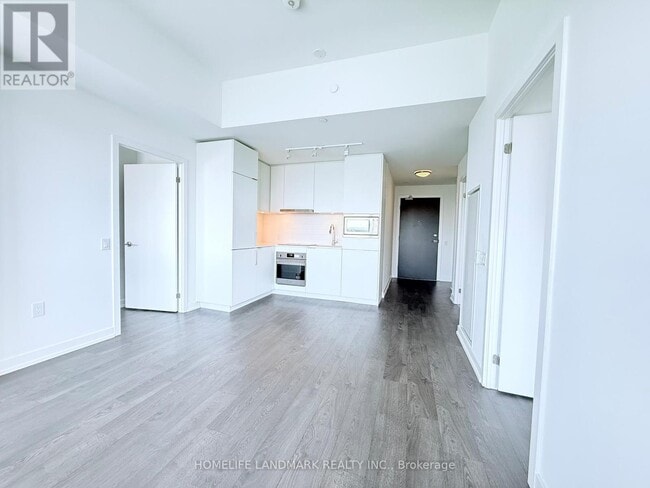 Building Photo - 7 Golden Lion Heights