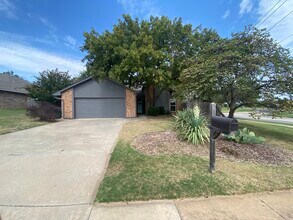 Building Photo - 2333 Cottonwood Rd
