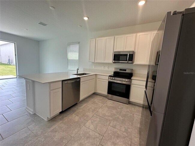 Building Photo - 3170 Laurent Lp