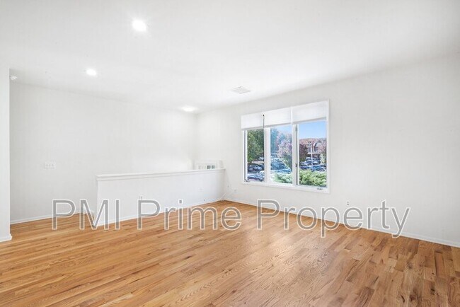 Foto del edificio - 92 E Blackwell St