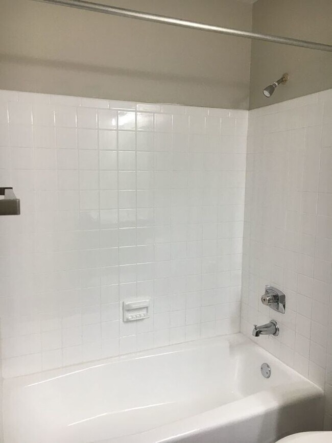Foto del edificio - 1143 Abbey Ln