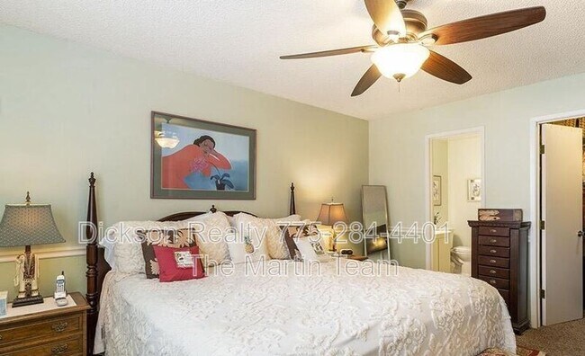 Foto del edificio - 2300 Dickerson Rd