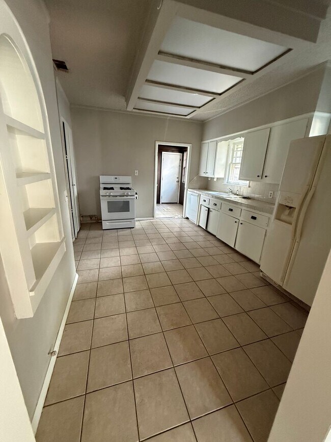 Foto del edificio - 624 Clifton Ct